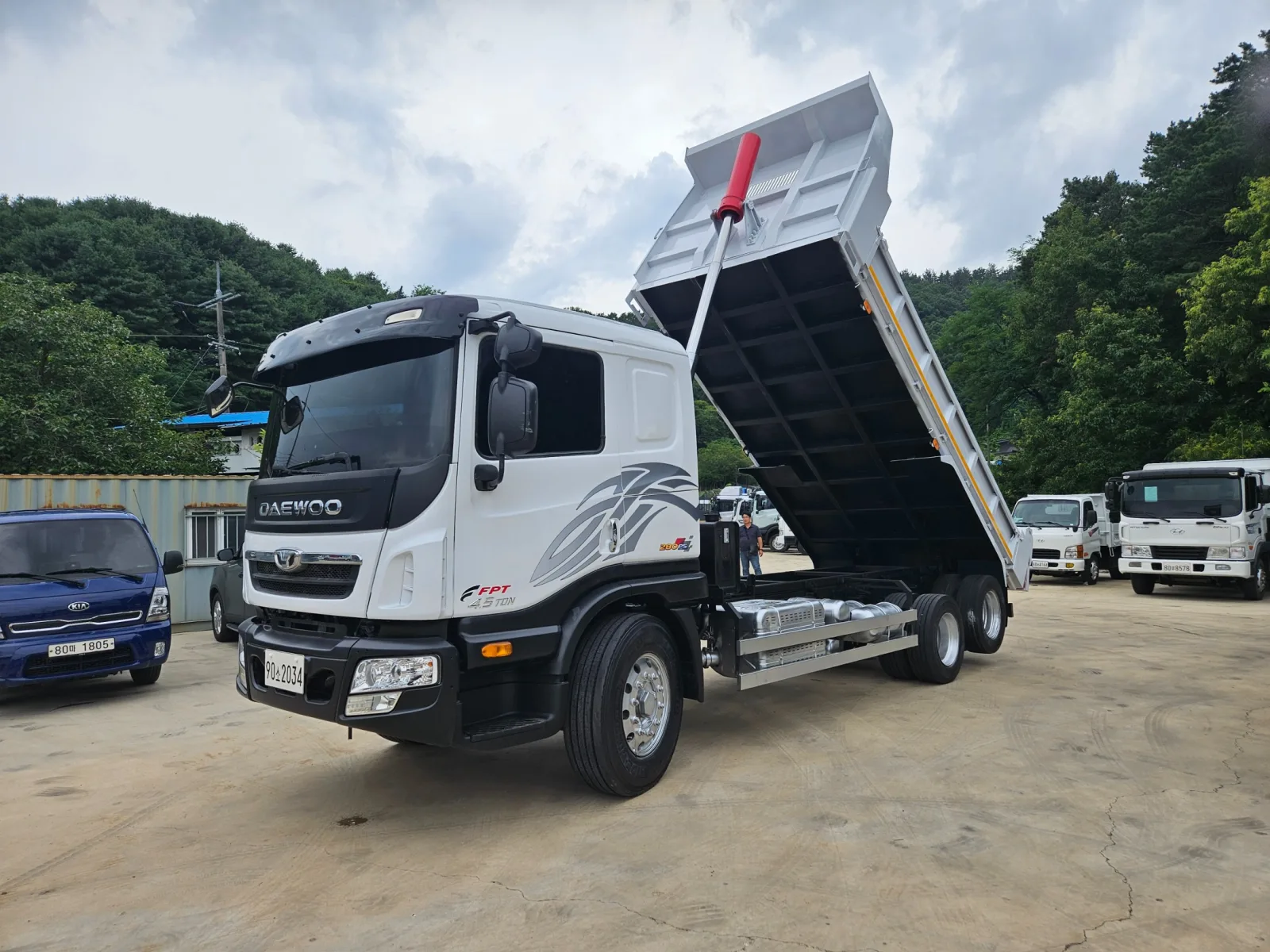 2017 Tata Daewoo Prima Dump