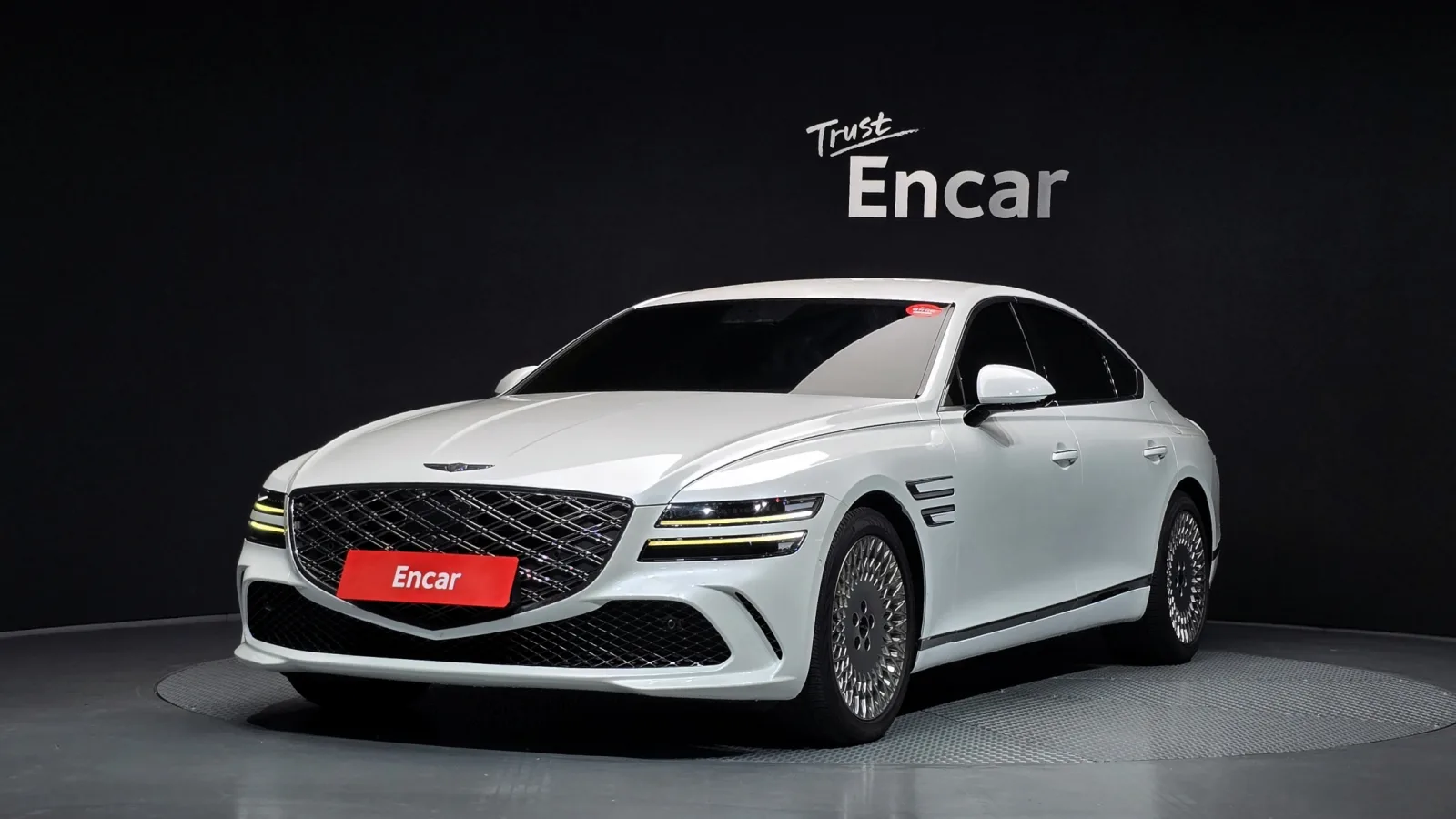2025 Genesis G80