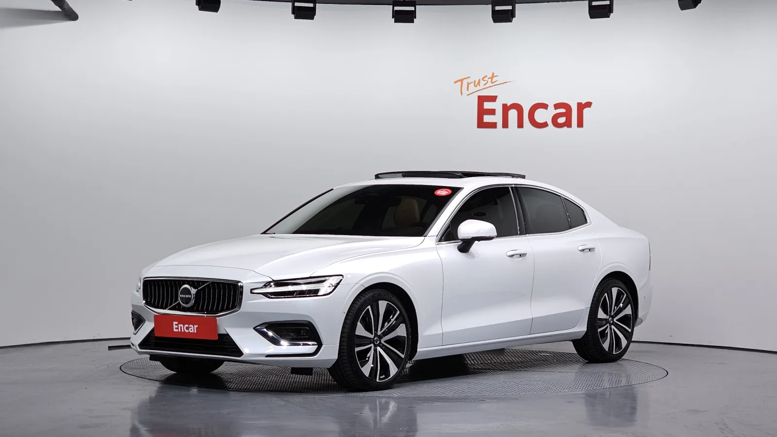 2025 Volvo S60