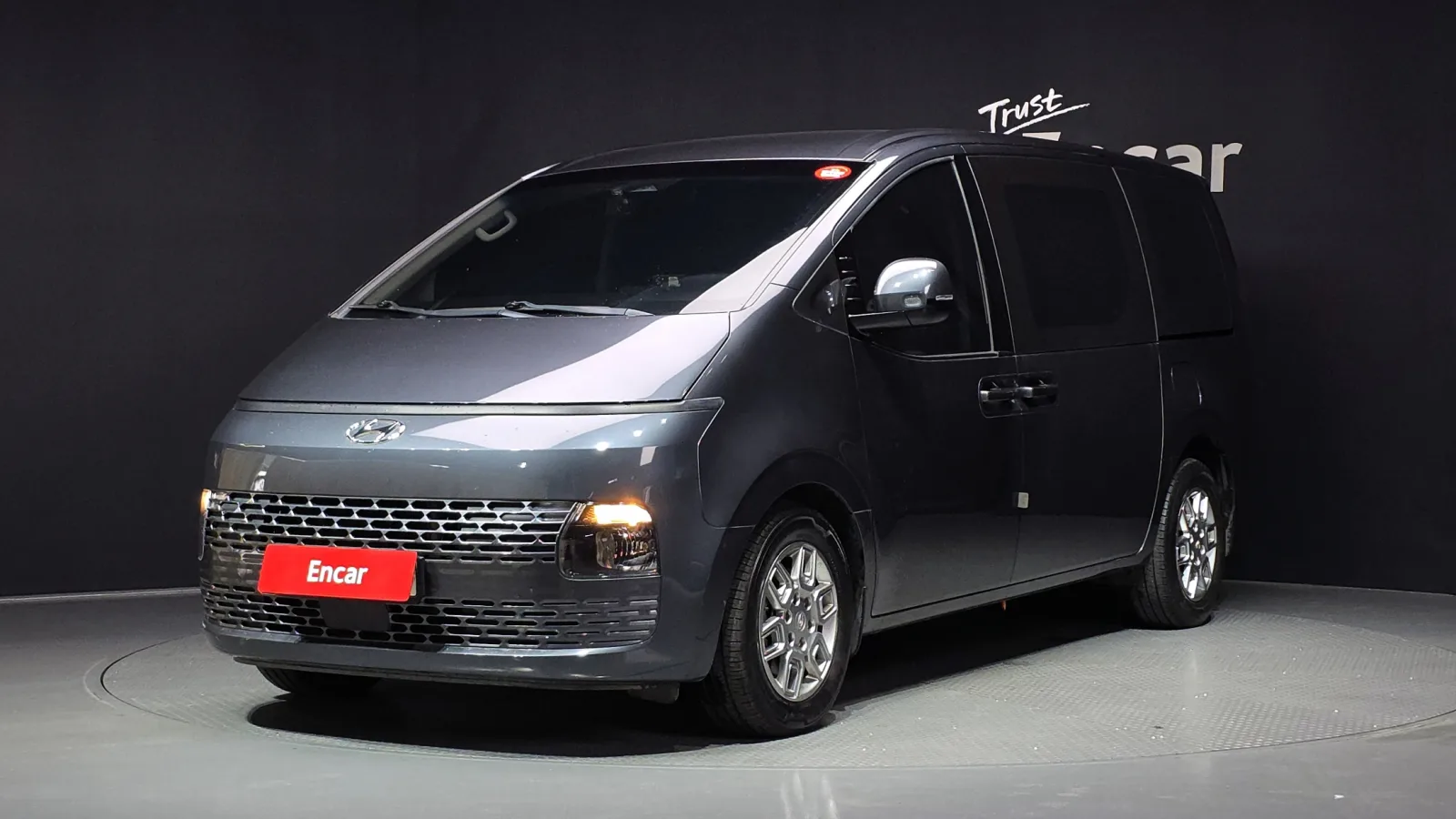 2022 Hyundai Staria