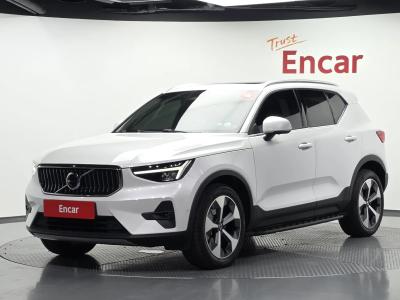 2023 Volvo XC40