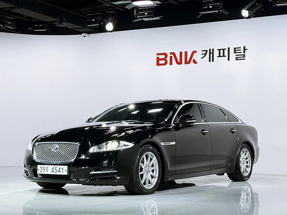 2013 Jaguar XJ