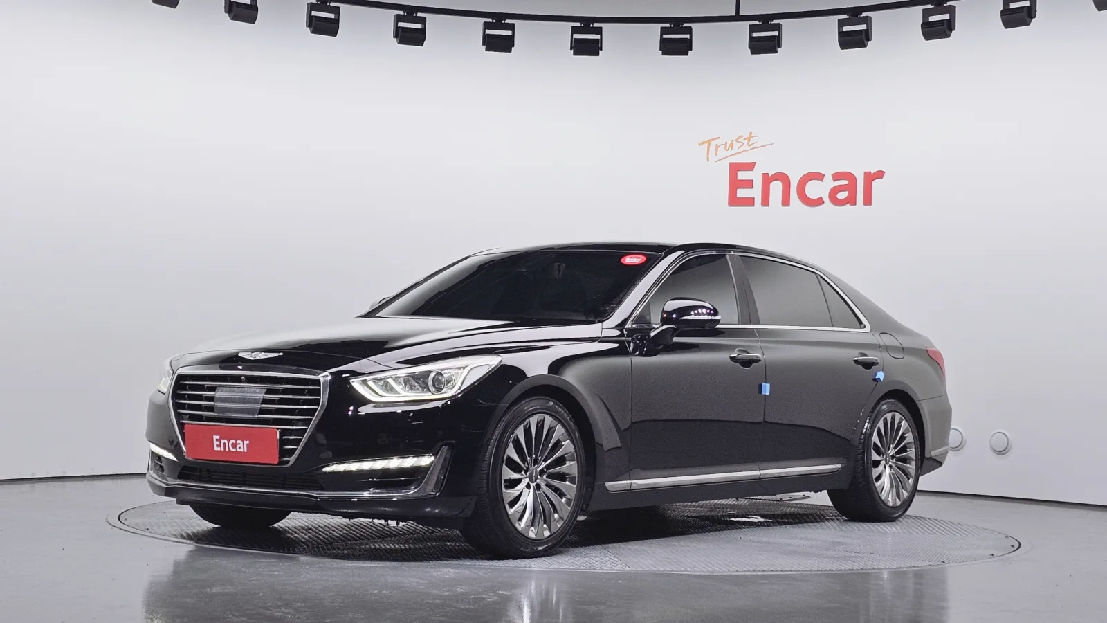 2016 Genesis EQ900