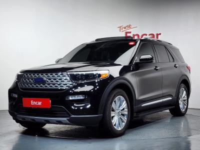 2020 Ford Explorer