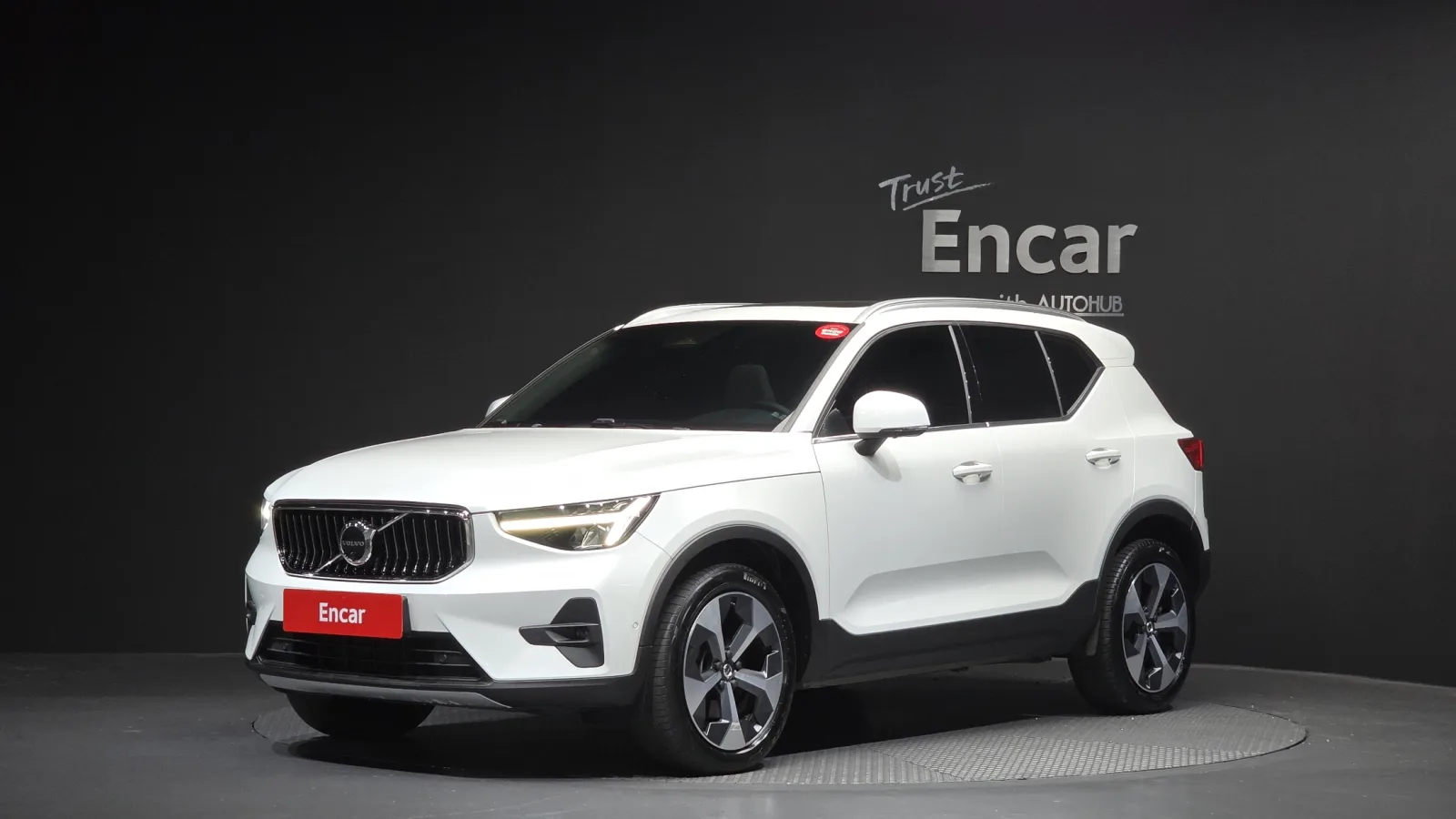 2023 Volvo XC40