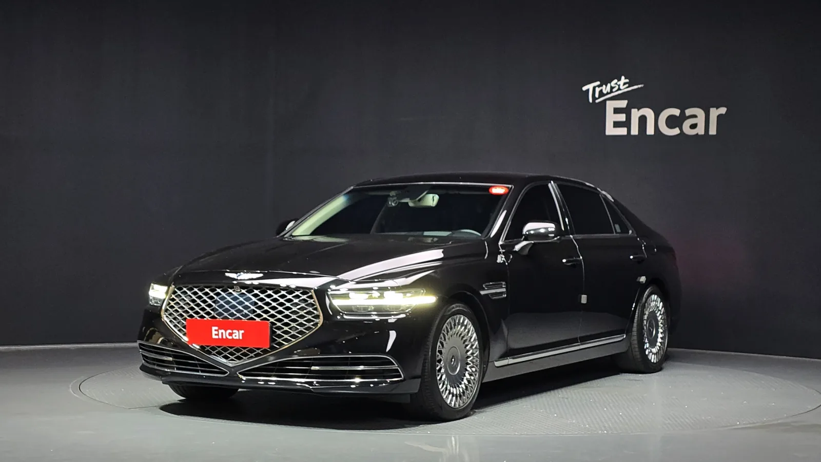2019 Genesis G90