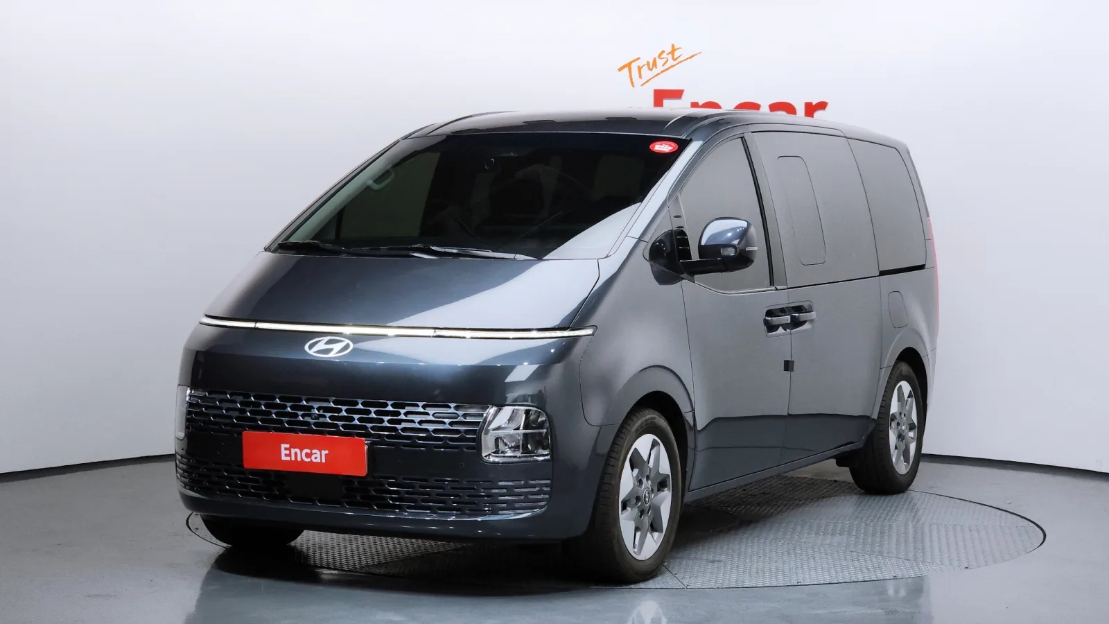 2024 Hyundai Staria
