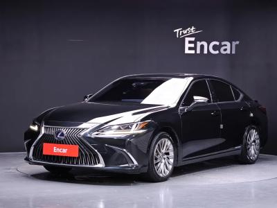 2021 Lexus ES