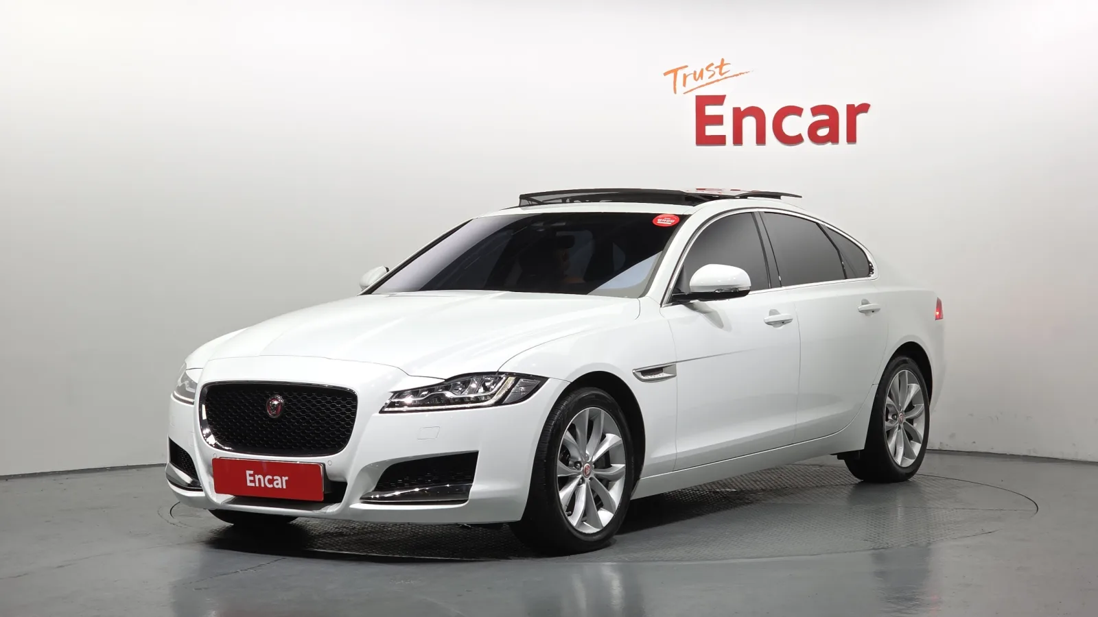 2019 Jaguar XF