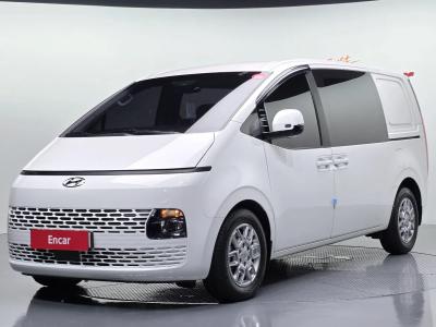 2022 Hyundai Staria