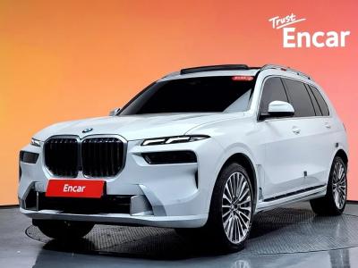 2023 BMW X7