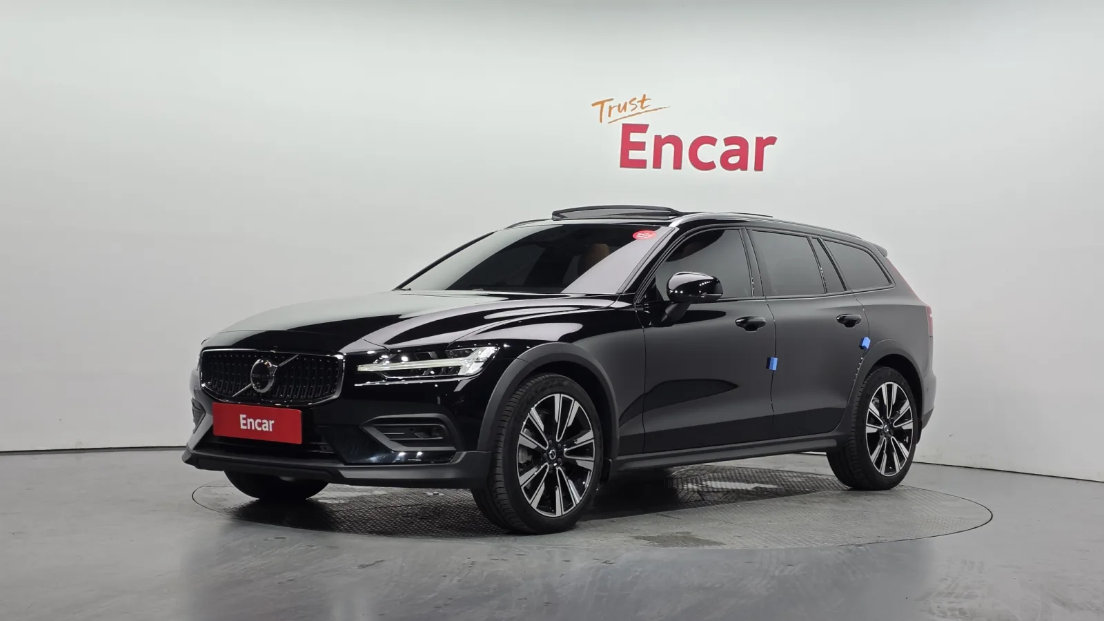 2025 Volvo V60