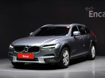 2018 Volvo V90
