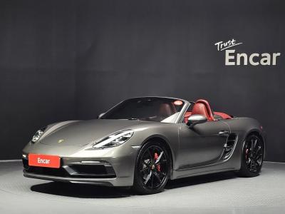 2019 Porsche 718